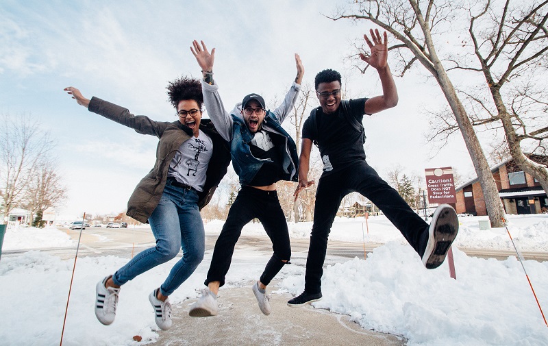 zachary-nelson-everise-three-people-jumping